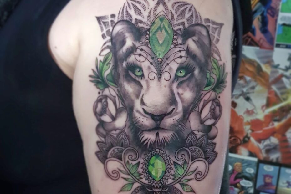 InkTrowertyk- tatuaż Garwolin - szmaragdowa lwica