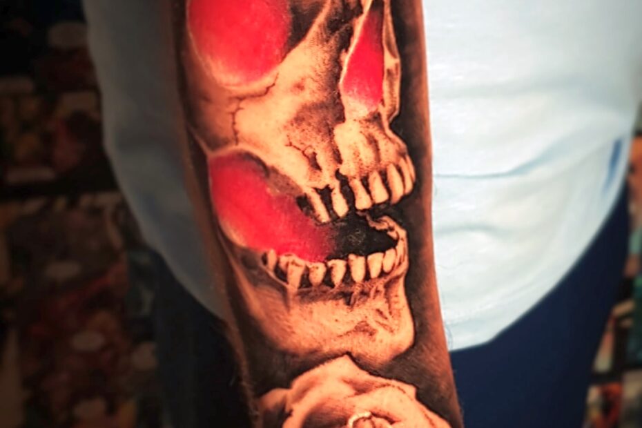 InkTrowertyk- tatuaż Garwolin Roses and skull